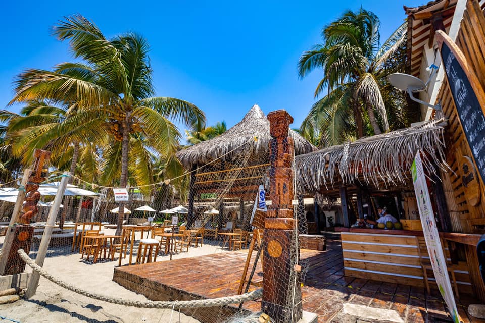 HOTEL DE PLAYA DEL WAWA CON RESTAURANTE VISTA AL MAR EN MANCORA