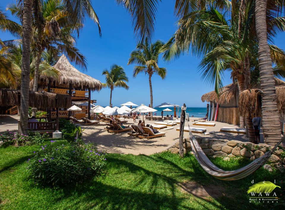 HOTEL DE PLAYA DEL WAWA CON RESTAURANTE VISTA AL MAR EN MANCORA
