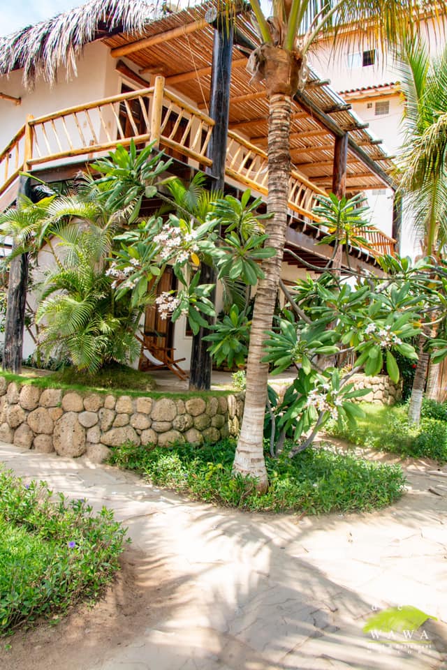 HOTEL DE PLAYA DEL WAWA CON RESTAURANTE VISTA AL MAR EN MANCORA