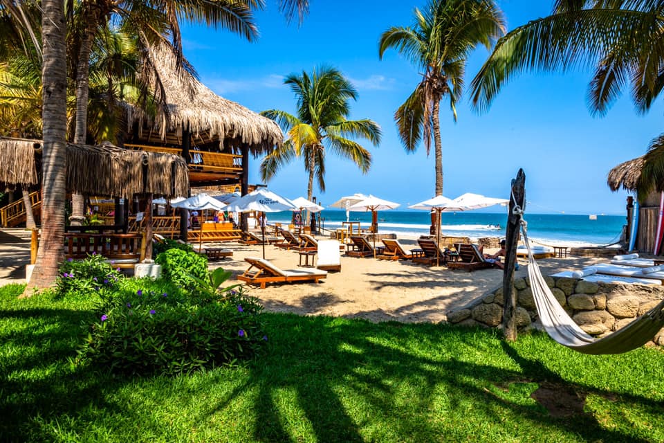 HOTEL DE PLAYA DEL WAWA CON RESTAURANTE VISTA AL MAR EN MANCORA