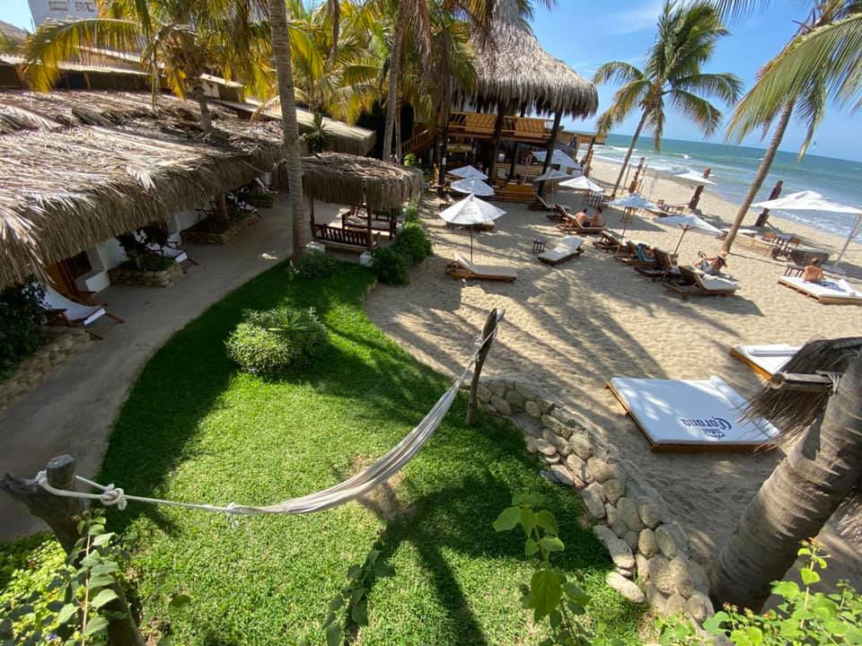 HOTEL DE PLAYA DEL WAWA CON RESTAURANTE VISTA AL MAR EN MANCORA