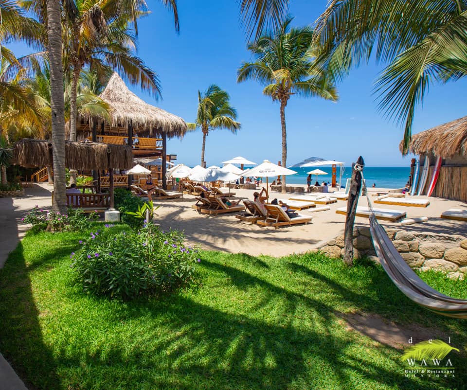 HOTEL DE PLAYA DEL WAWA CON RESTAURANTE VISTA AL MAR EN MANCORA