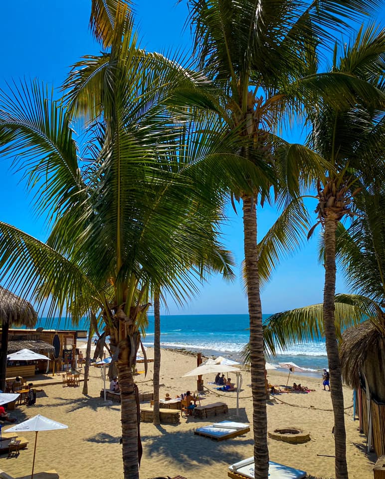 HOTEL DE PLAYA DEL WAWA CON RESTAURANTE VISTA AL MAR EN MANCORA