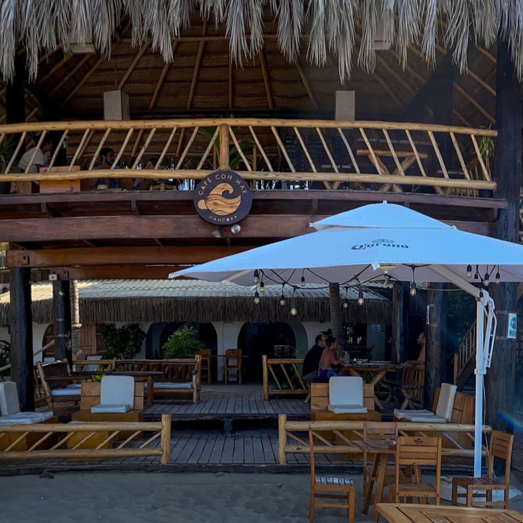 HOTEL DE PLAYA DEL WAWA CON RESTAURANTE VISTA AL MAR EN MANCORA