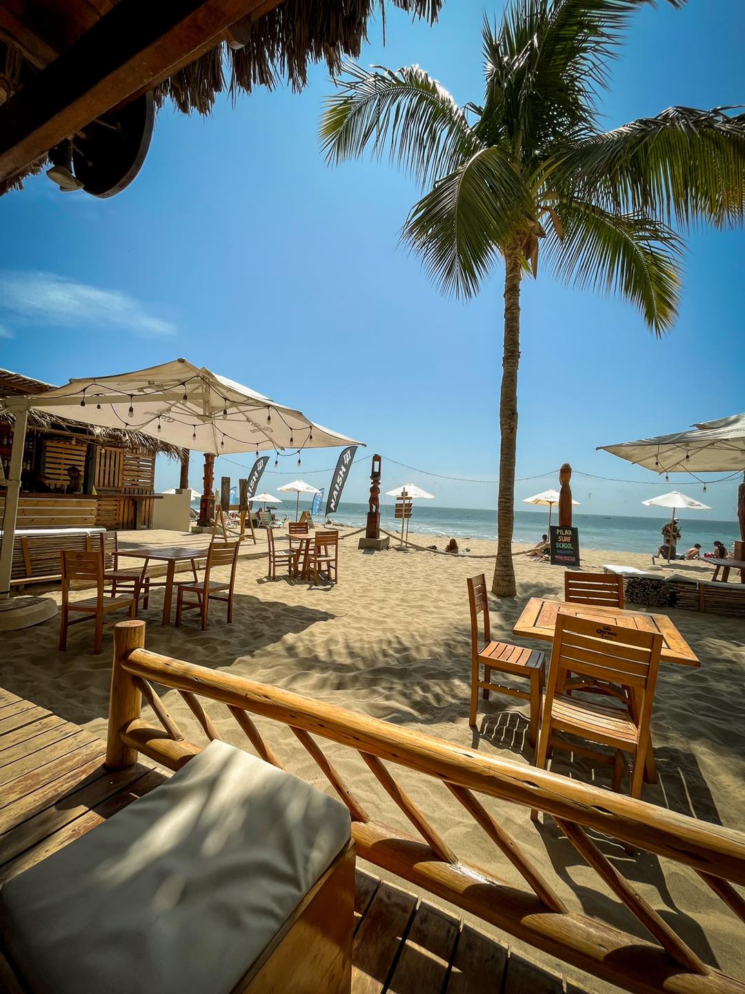HOTEL DE PLAYA DEL WAWA CON RESTAURANTE VISTA AL MAR EN MANCORA