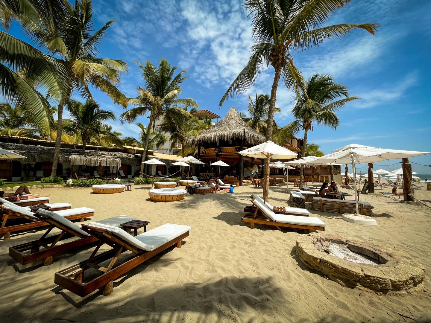 HOTEL DE PLAYA DEL WAWA CON RESTAURANTE VISTA AL MAR EN MANCORA