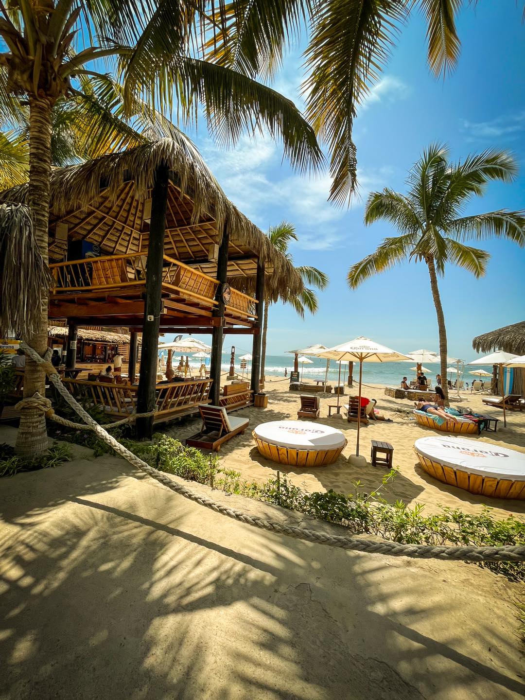 HOTEL DE PLAYA DEL WAWA CON RESTAURANTE VISTA AL MAR EN MANCORA