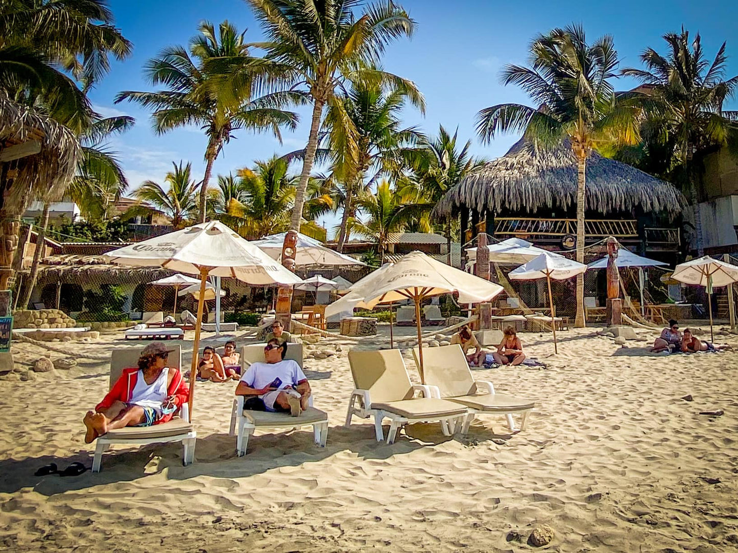 HOTEL DE PLAYA DEL WAWA CON RESTAURANTE VISTA AL MAR EN MANCORA