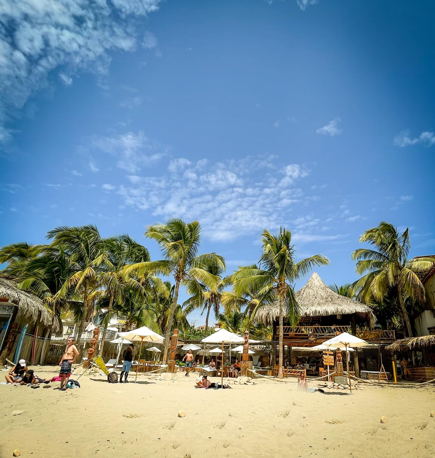 HOTEL DE PLAYA DEL WAWA CON RESTAURANTE VISTA AL MAR EN MANCORA