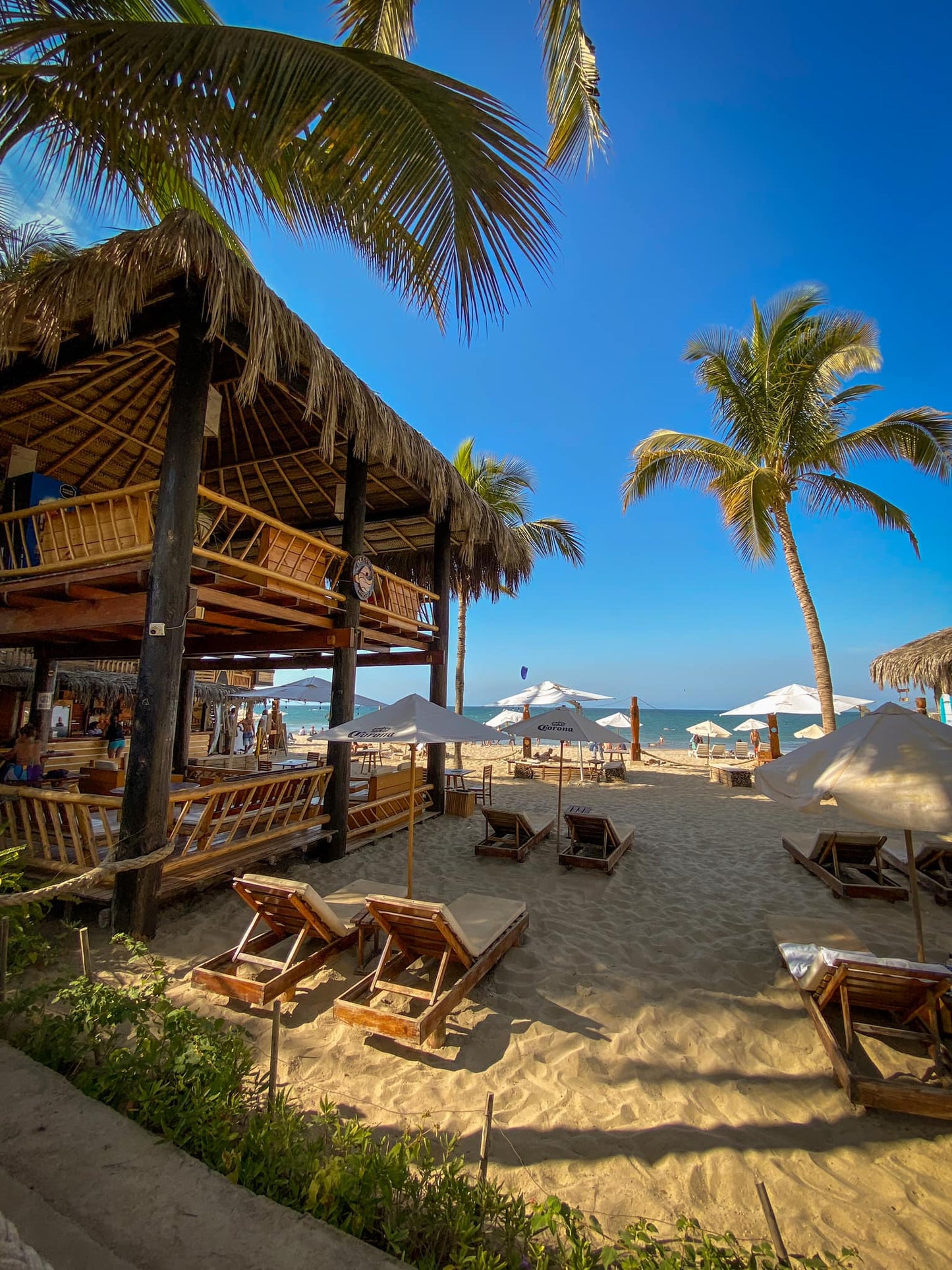 HOTEL DE PLAYA DEL WAWA CON RESTAURANTE VISTA AL MAR EN MANCORA