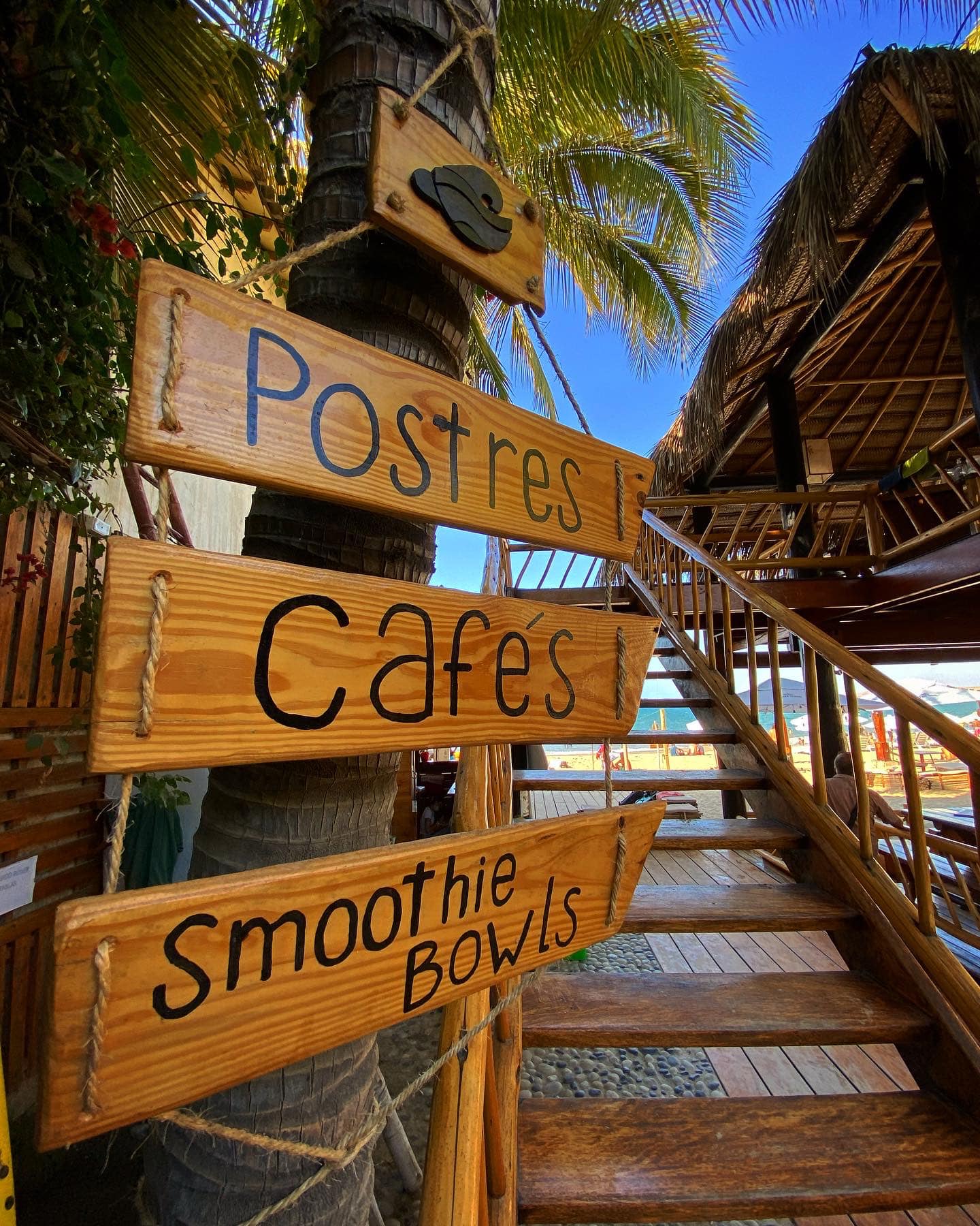HOTEL DE PLAYA DEL WAWA CON RESTAURANTE VISTA AL MAR EN MANCORA