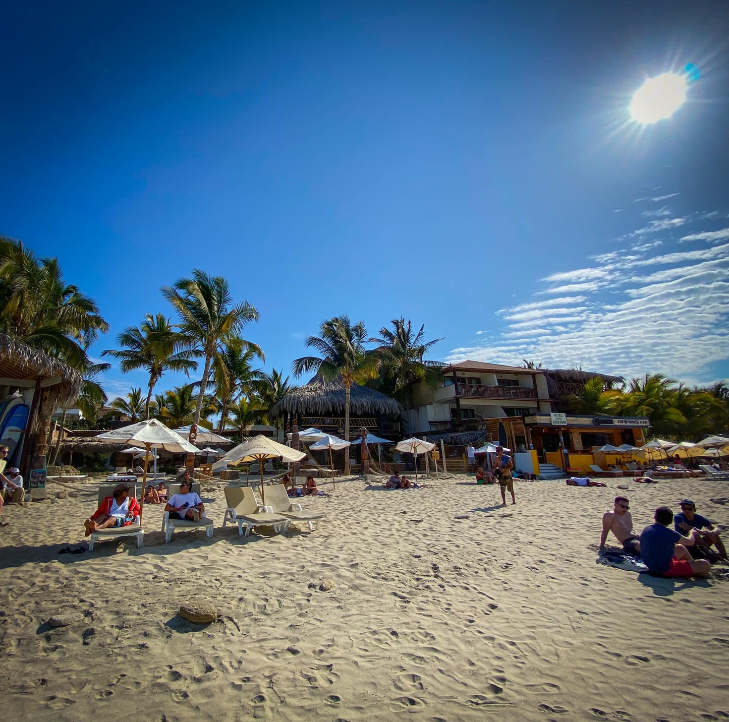 HOTEL DE PLAYA DEL WAWA CON RESTAURANTE VISTA AL MAR EN MANCORA