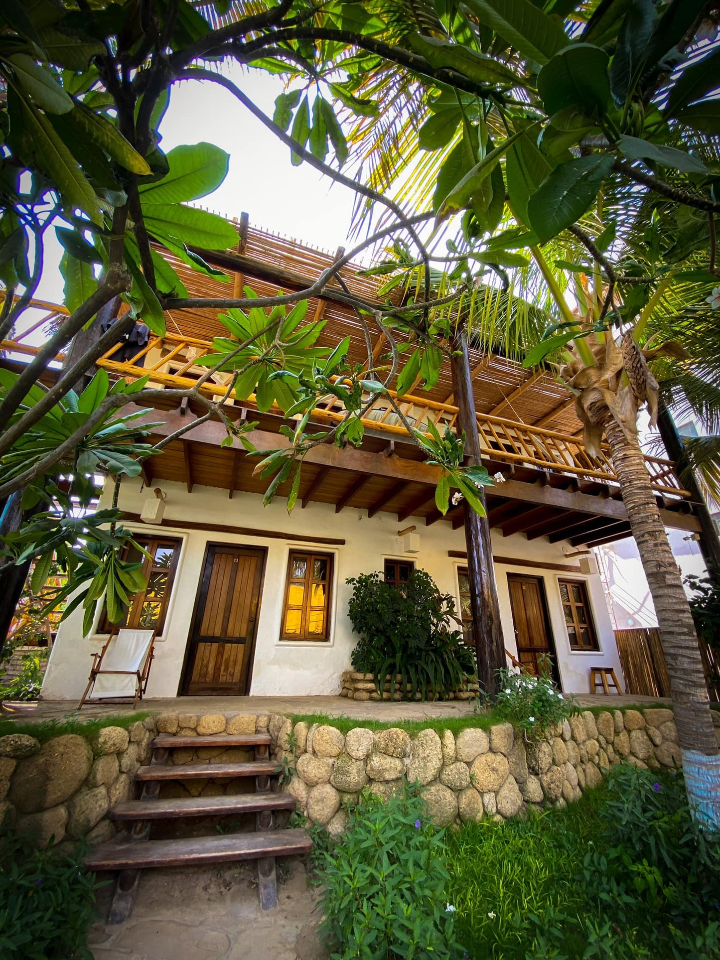 HOTEL DE PLAYA DEL WAWA CON RESTAURANTE VISTA AL MAR EN MANCORA
