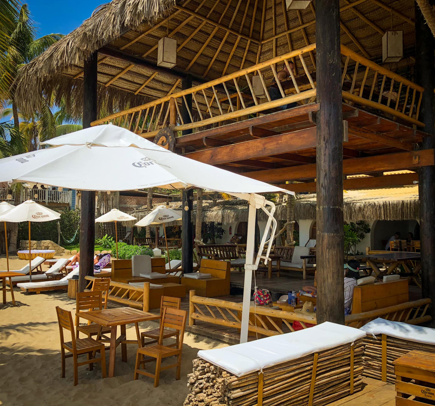 HOTEL DE PLAYA DEL WAWA CON RESTAURANTE VISTA AL MAR EN MANCORA