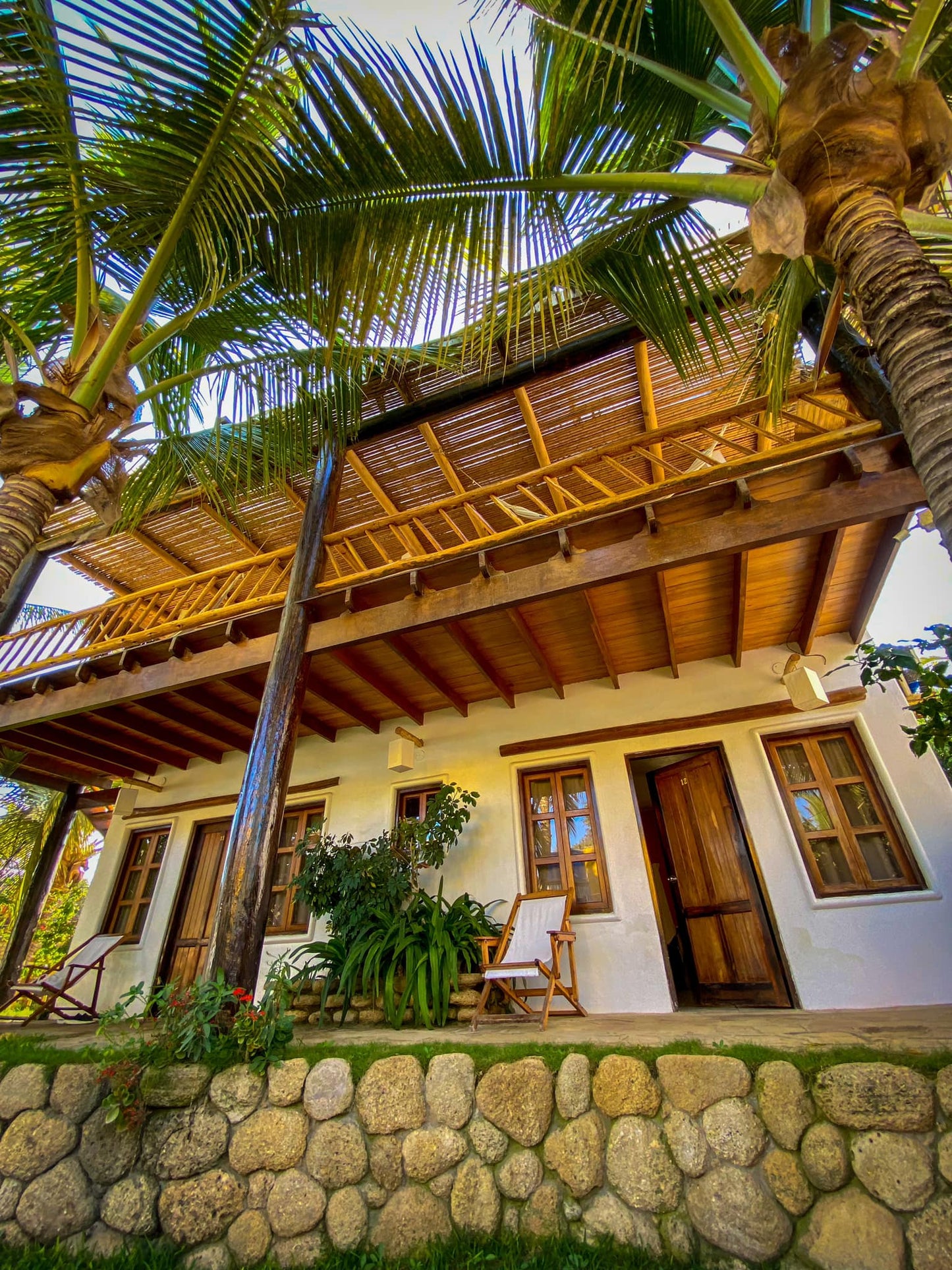 HOTEL DE PLAYA DEL WAWA CON RESTAURANTE VISTA AL MAR EN MANCORA