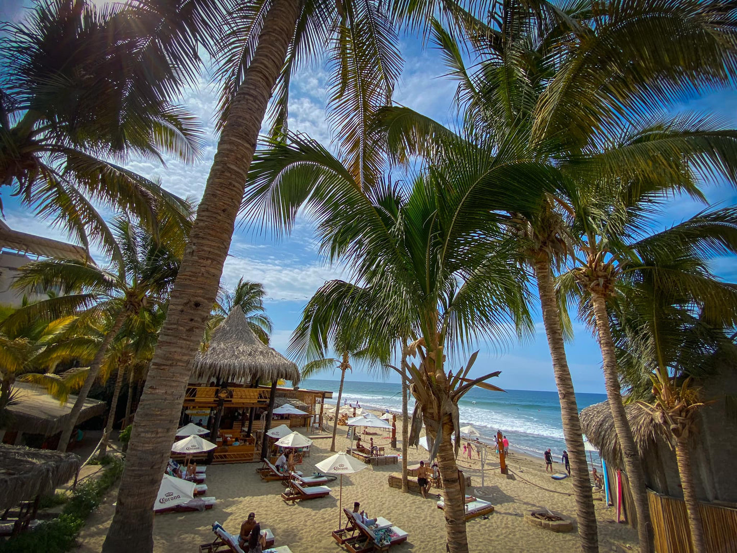 HOTEL DE PLAYA DEL WAWA CON RESTAURANTE VISTA AL MAR EN MANCORA