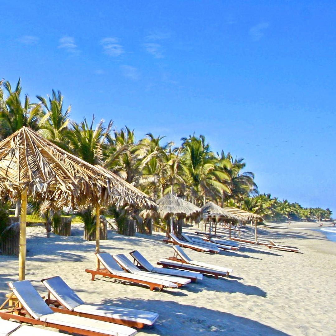 HOTEL DE PLAYA LAS POCITAS CON PISCINA Y RESTAURANTE VISTA AL MAR