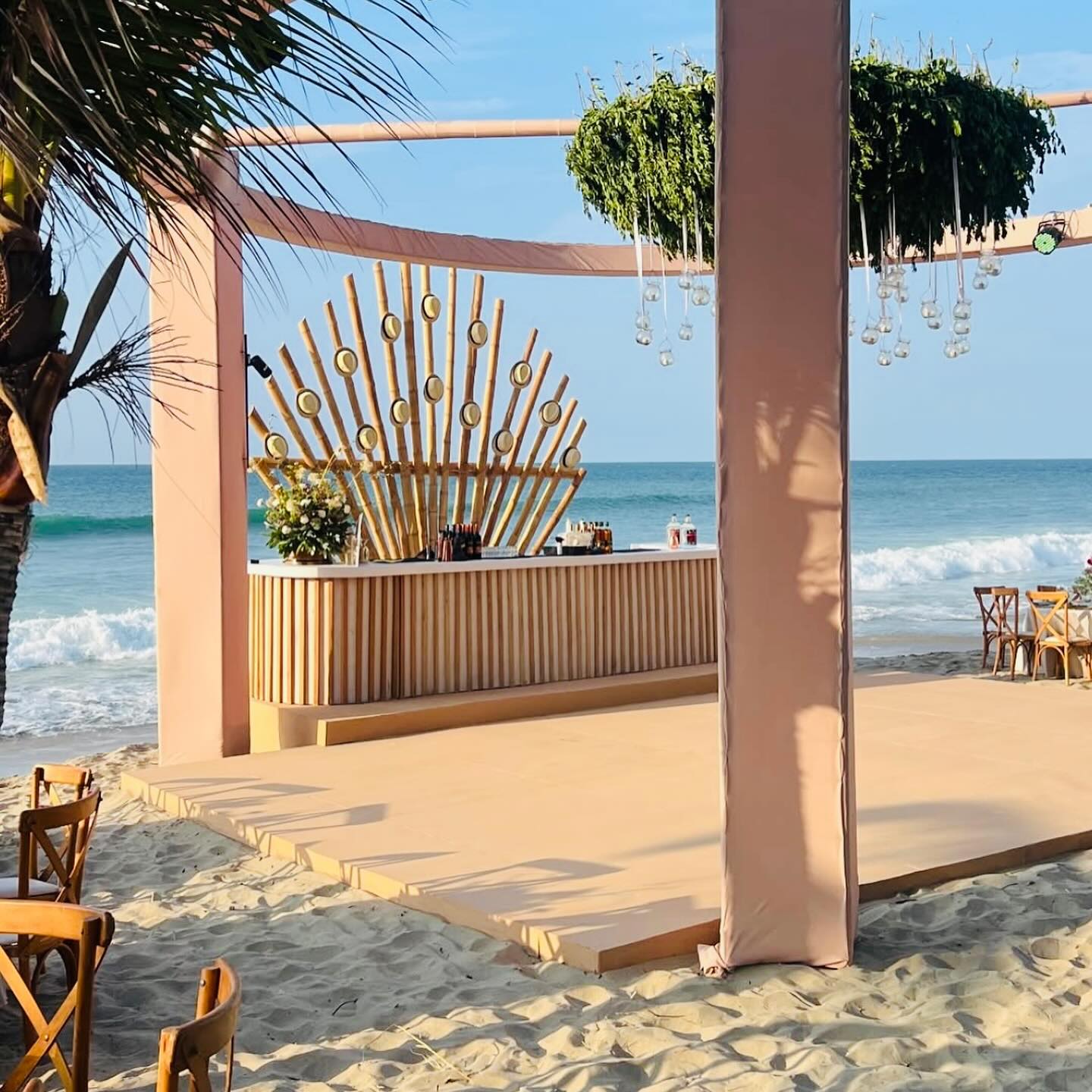 HOTEL DE PLAYA LAS POCITAS CON PISCINA Y RESTAURANTE VISTA AL MAR