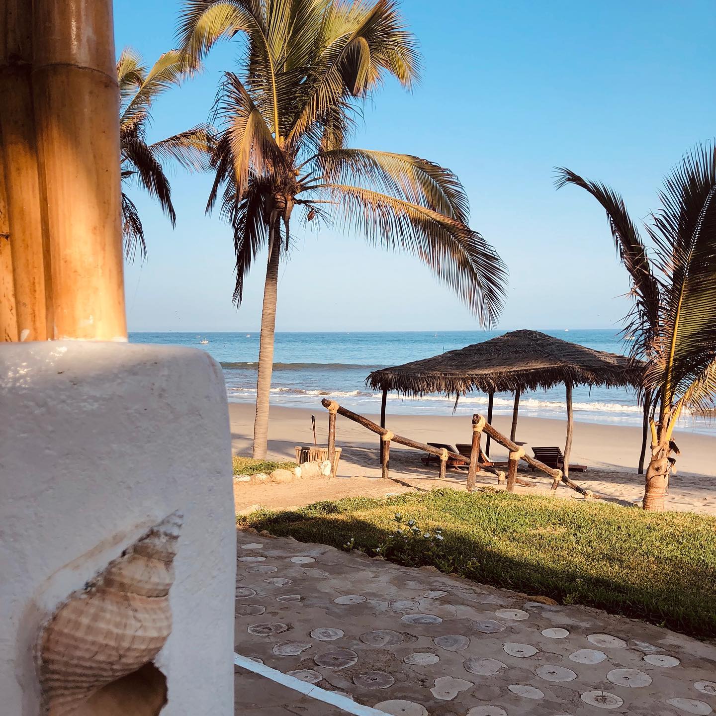 HOTEL DE PLAYA LAS POCITAS CON PISCINA Y RESTAURANTE VISTA AL MAR