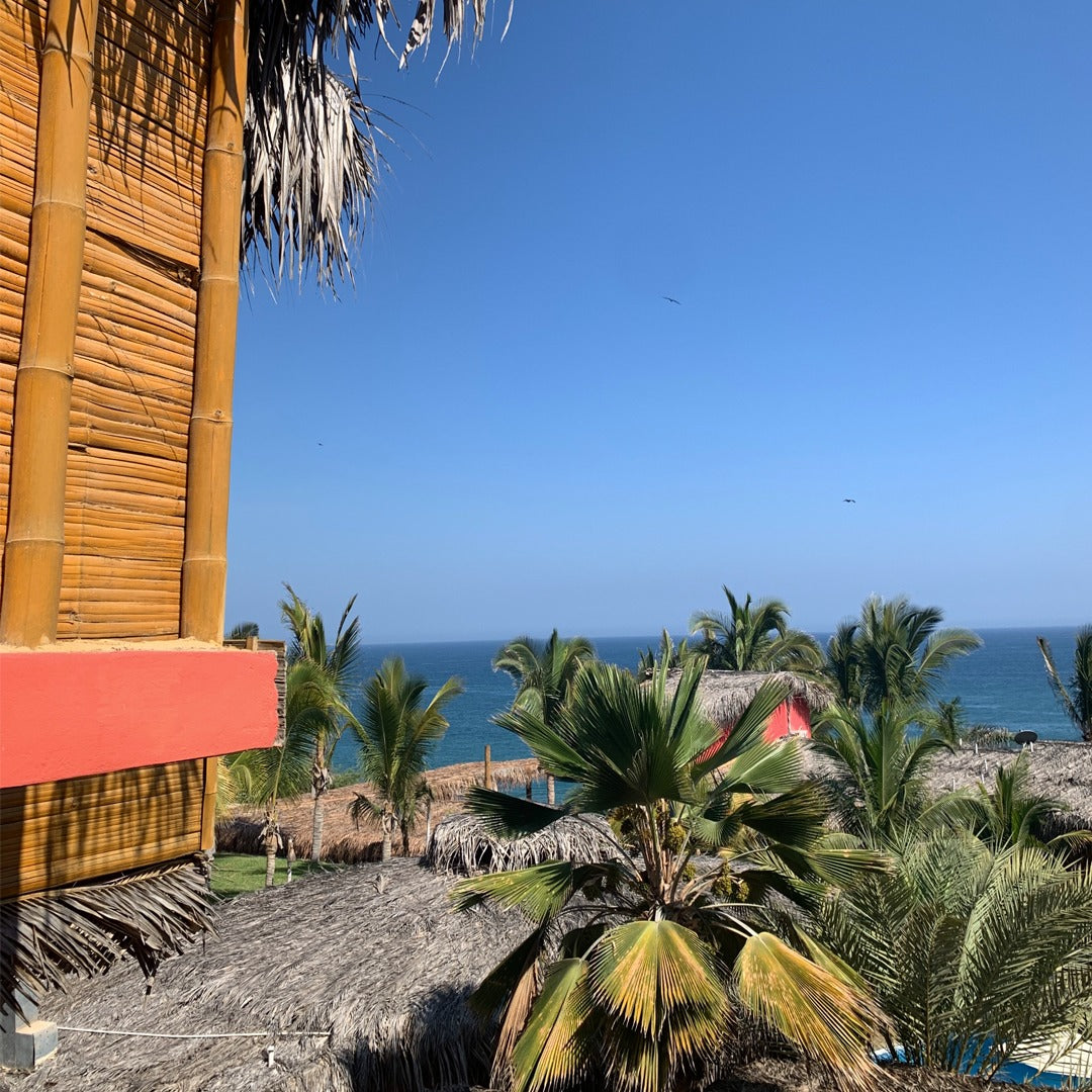 BUNGALOWS MIRADOR DE VICHAYITO CON PISCINA Y RESTAURANTE VISTA AL MAR