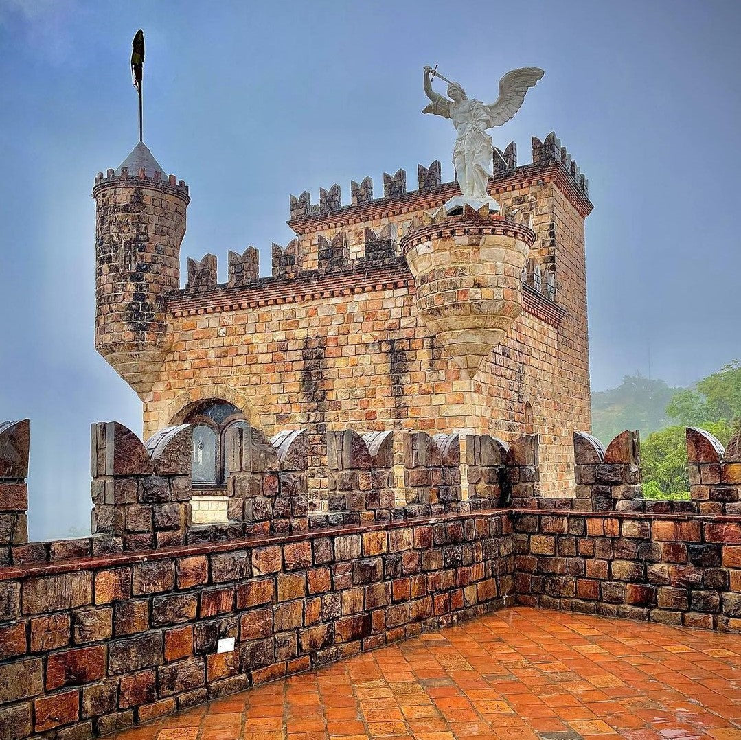 CASTILLO DE LAMAS, MUSEO, FÁBRICA DE HELADOS Y BARRIO WAYKU