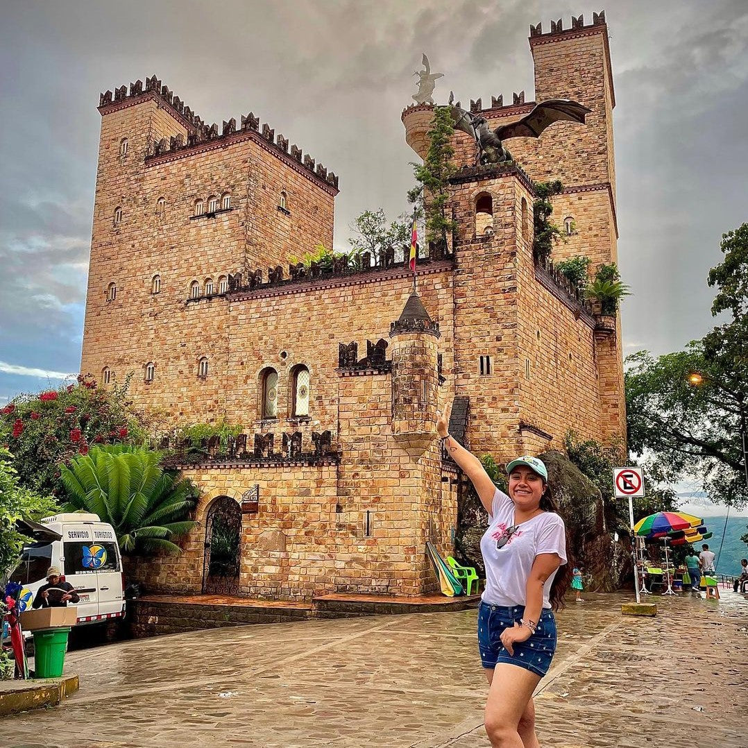 CASTILLO DE LAMAS, MUSEO, FÁBRICA DE HELADOS Y BARRIO WAYKU