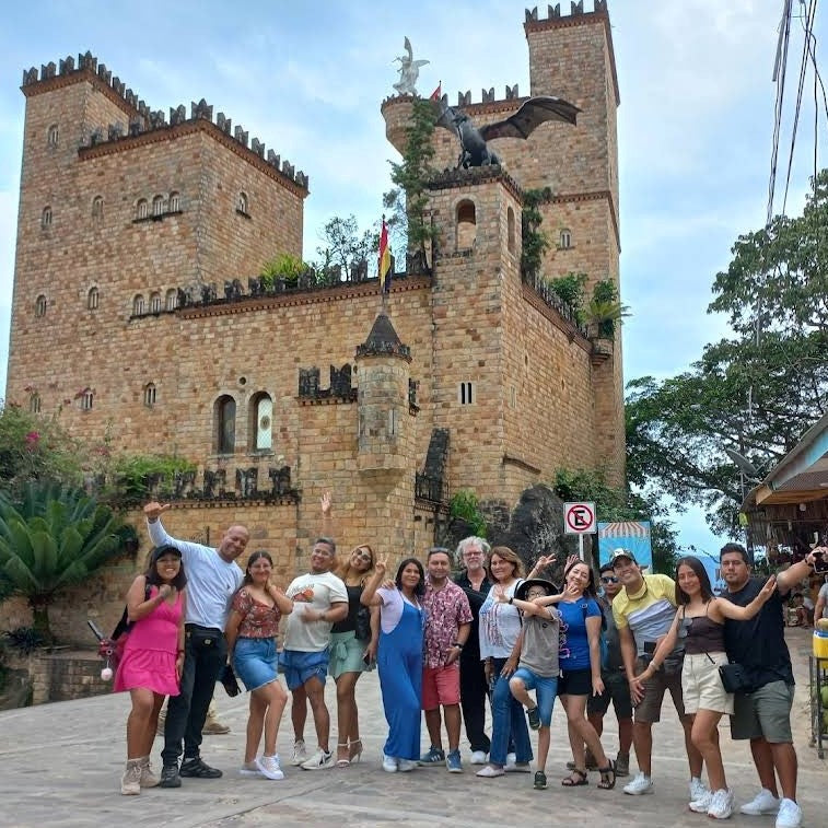 CASTILLO DE LAMAS, MUSEO, FÁBRICA DE HELADOS Y BARRIO WAYKU