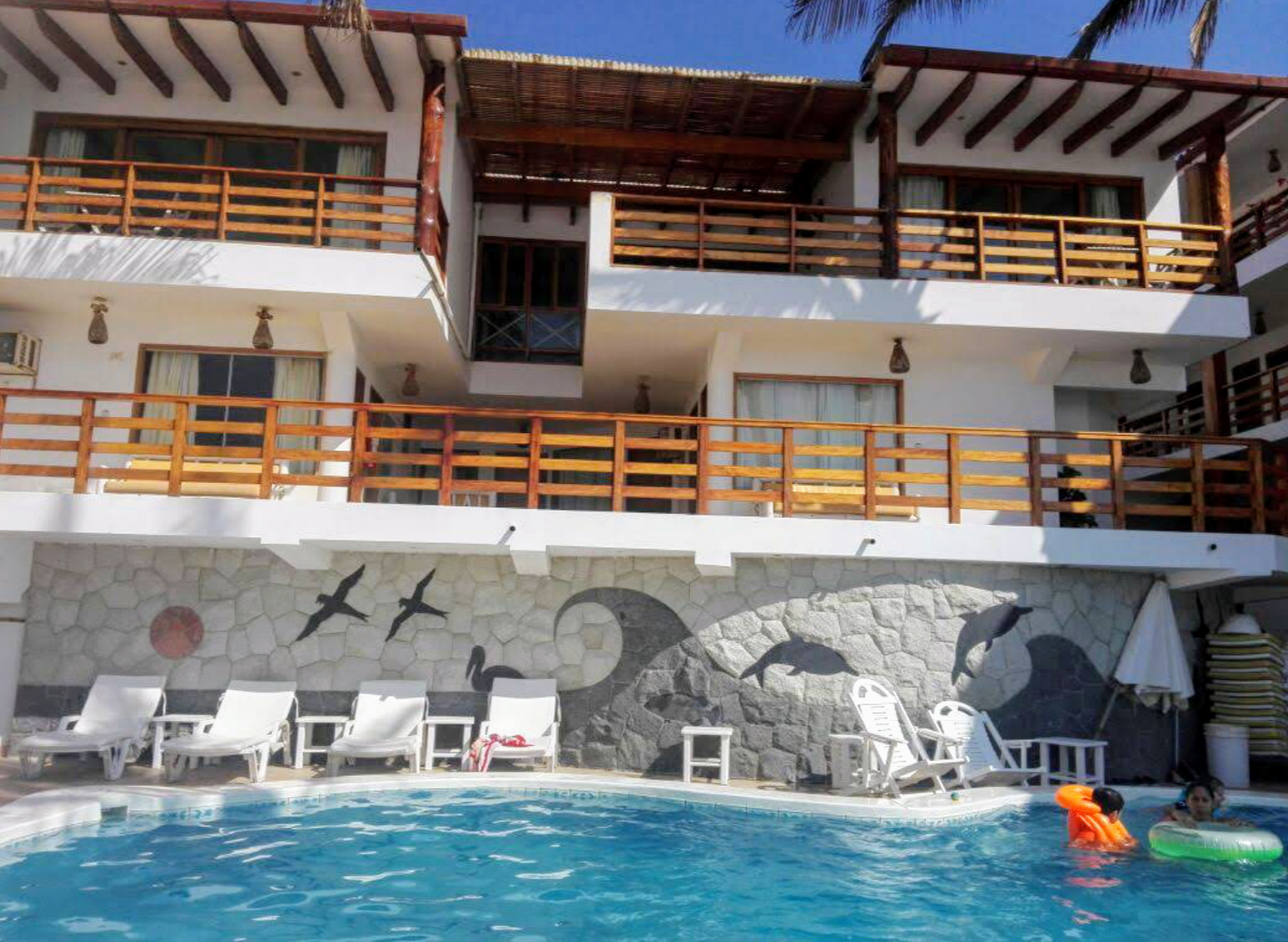 HOTEL PLAYA BONITA CON PISCINA Y RESTAURANTE VISTA AL MAR EN LAS POCITAS