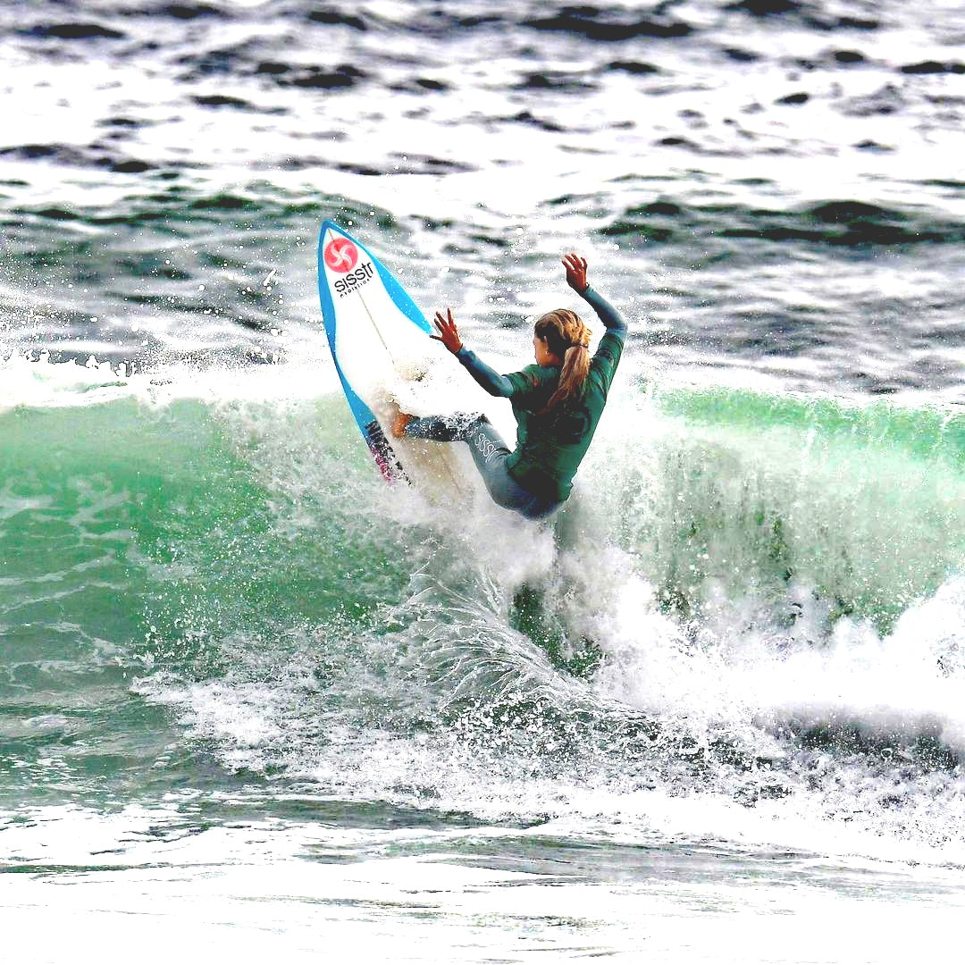 SURF LESSONS FOR BEGINNERS