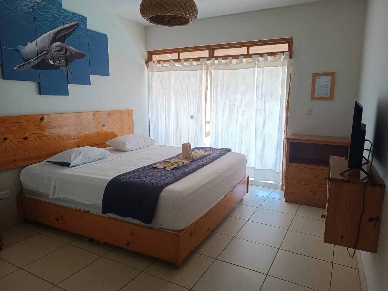 HOTEL DE PLAYA COSTA BLANCA CON PISCINA Y RESTAURANTE EN VICHAYITO