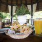 HOTEL RESORT RUSTICA SAUCE LAGUNA AZUL CON PISCINA Y RESTAURANTE