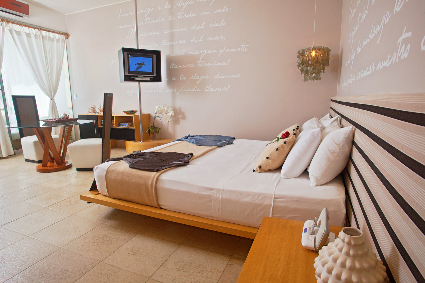HOTEL DE PLAYA DCO SUITES CON PISCINA, LOUNGE & SPA MANCORA - LAS POCITAS