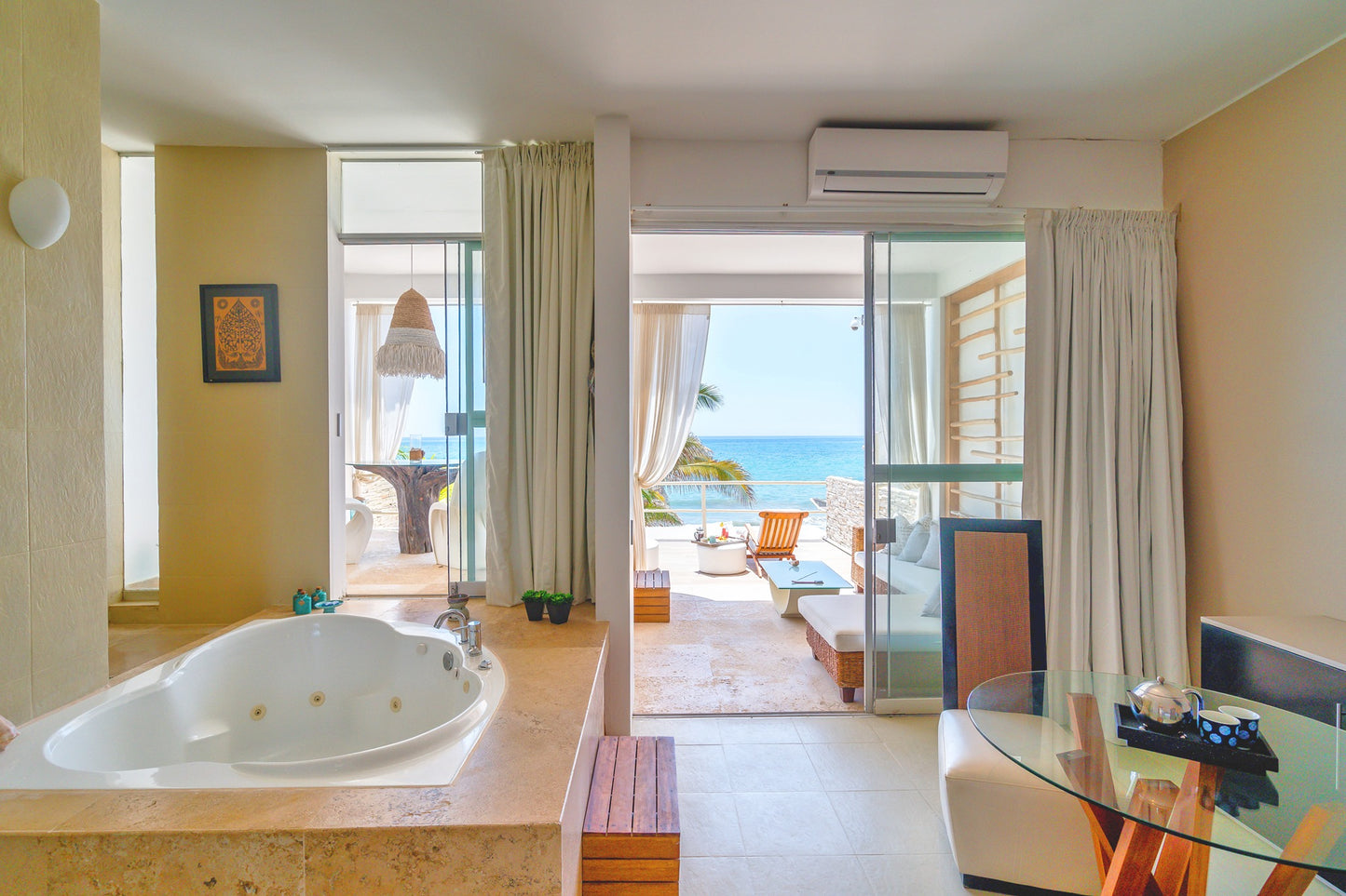 HOTEL DE PLAYA DCO SUITES CON PISCINA, LOUNGE & SPA MANCORA - LAS POCITAS