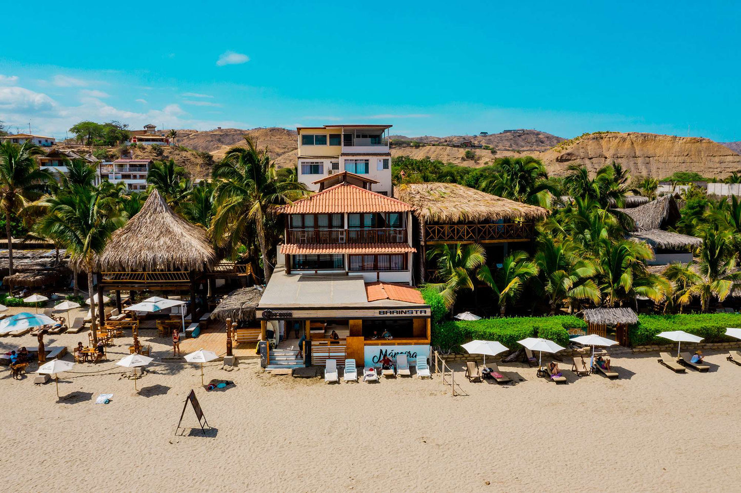 HOTEL DE PLAYA DON GIOVANNI CON PISCINA Y RESTAURANTE EN MÁNCORA
