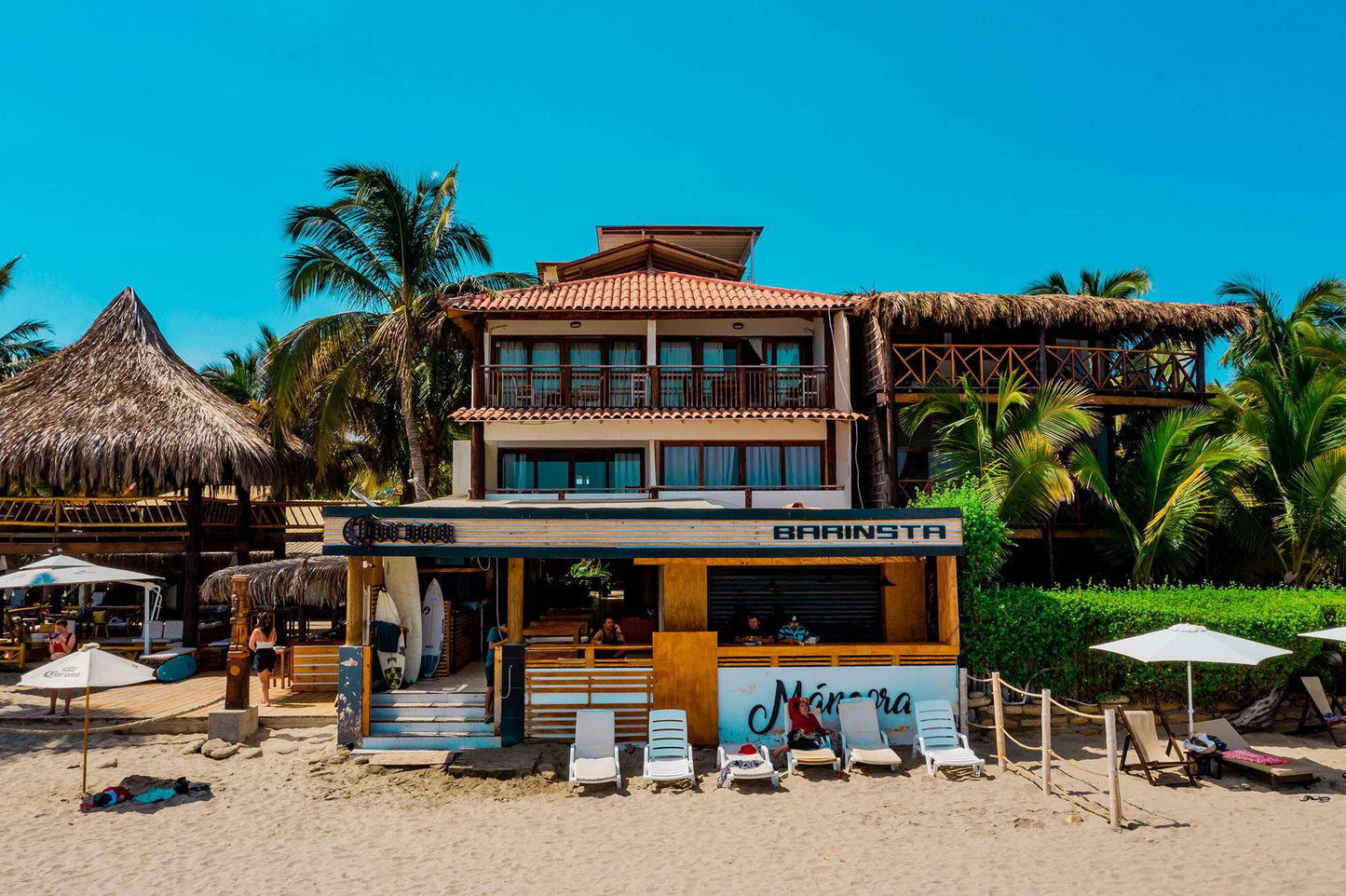 HOTEL DE PLAYA DON GIOVANNI CON PISCINA Y RESTAURANTE EN MÁNCORA