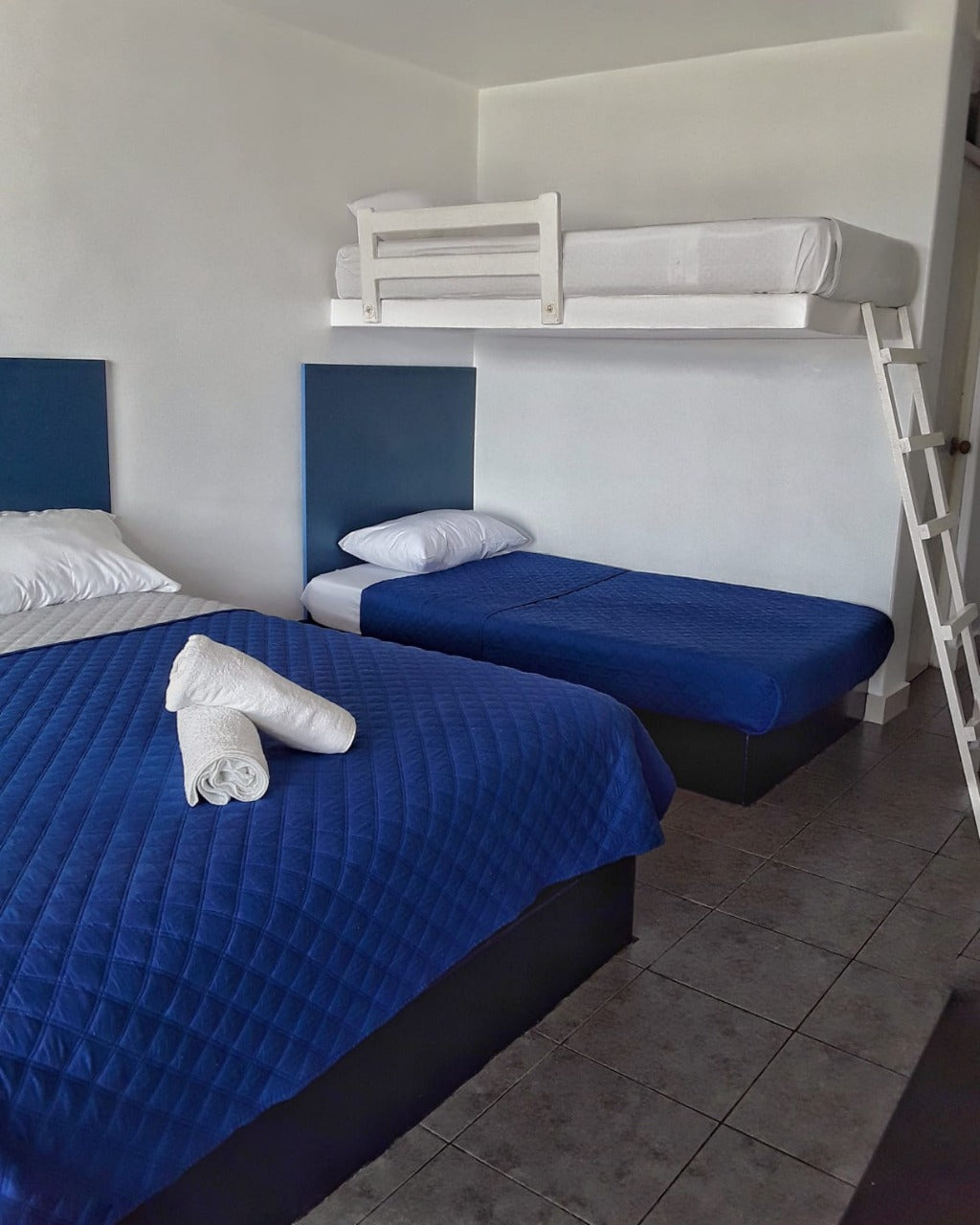 HOTEL DE PLAYA MANCORA BAY CON PISCINA Y RESTAURANTE VISTA AL MAR