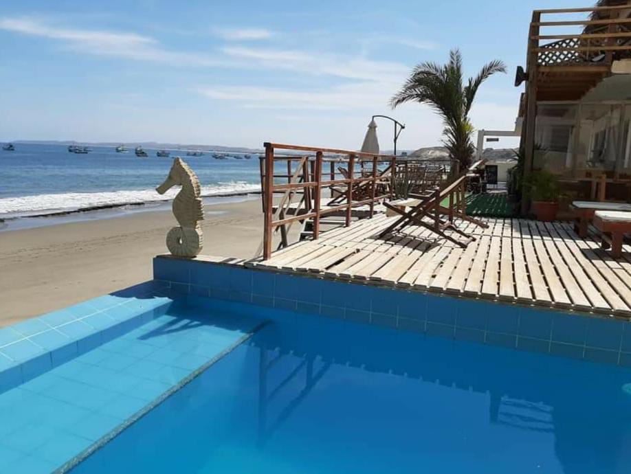 HOSPEDAJE MANCORAL CON PISCINA EN LAS POCITAS