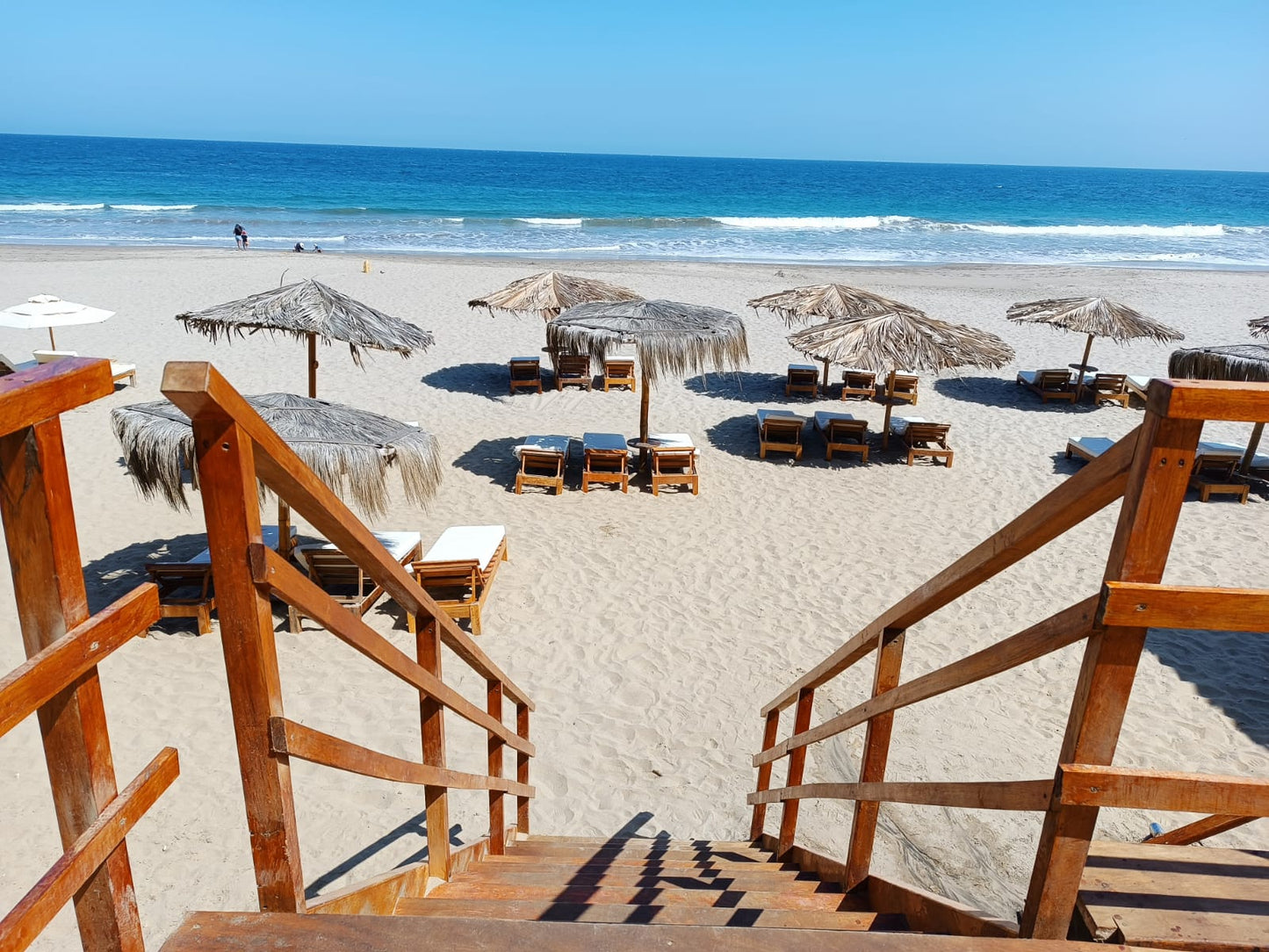 HOTEL DE PLAYA COSTA BLANCA CON PISCINA Y RESTAURANTE EN VICHAYITO