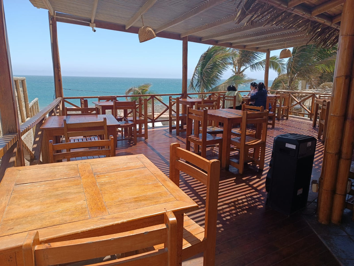 HOTEL DE PLAYA COSTA BLANCA CON PISCINA Y RESTAURANTE EN VICHAYITO