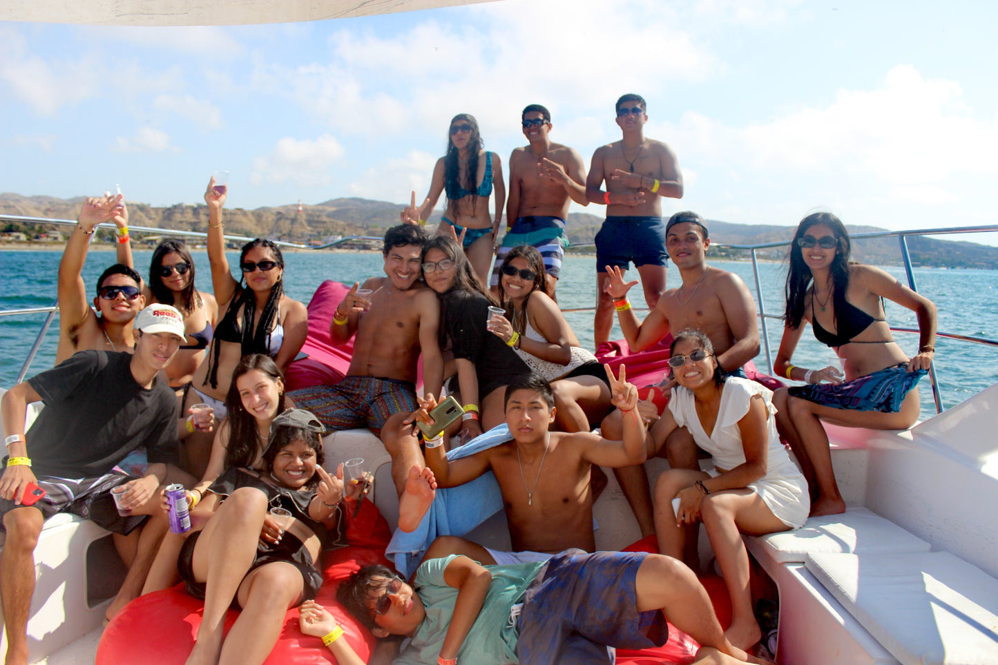YATE CATAMARÁN PRIVADO