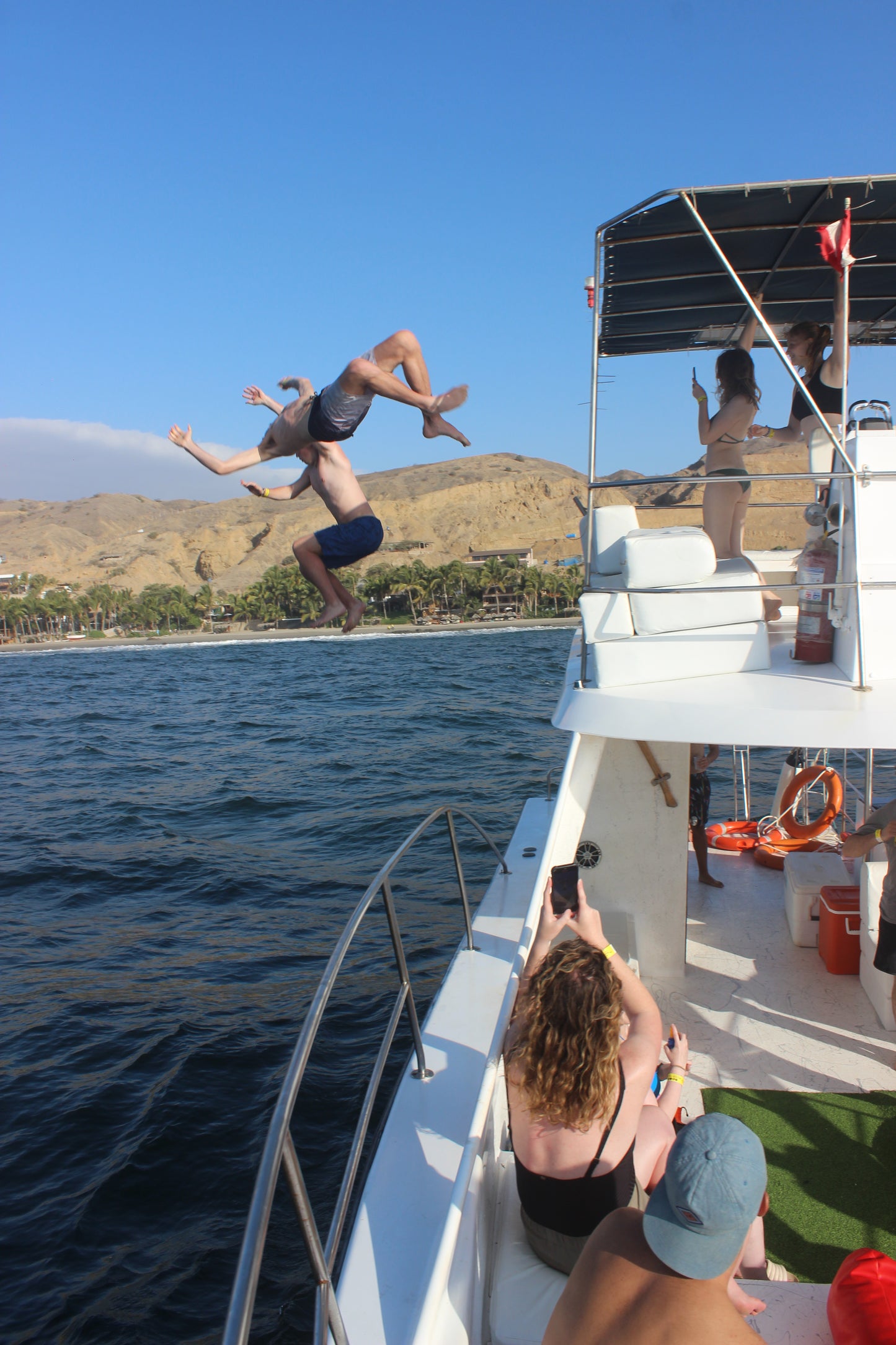 YATE CATAMARÁN PRIVADO