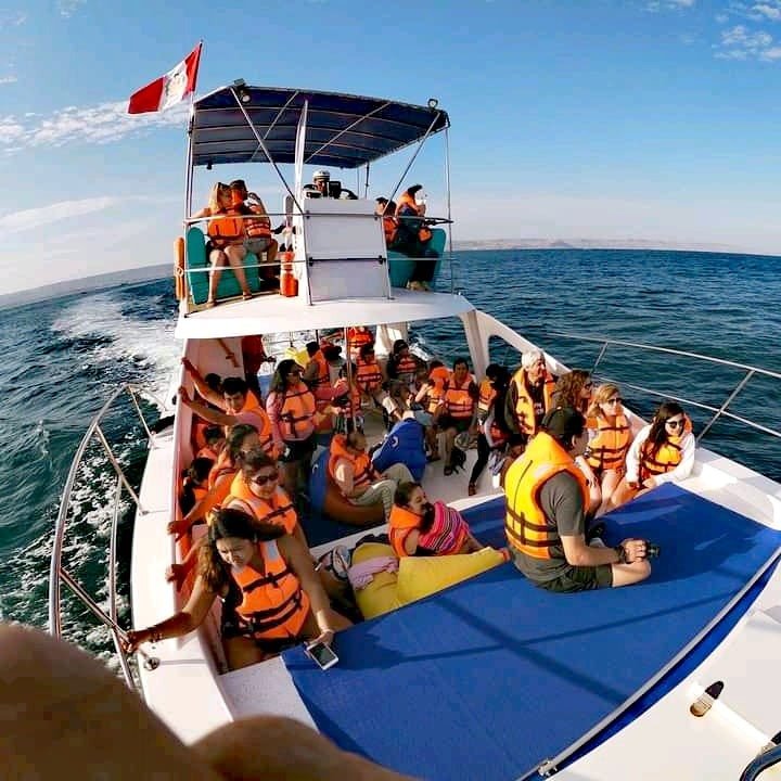 YATE CATAMARÁN PRIVADO