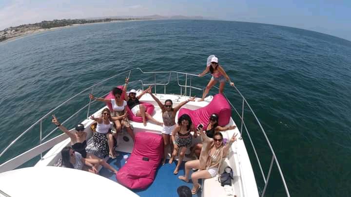 SUNSET PARTY Y PASEO COSTERO EN YATE CATAMARÁN - MÁNCORA